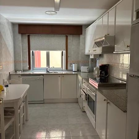 Piso Primera Linea Playa Mino/la Coruna Appartement *